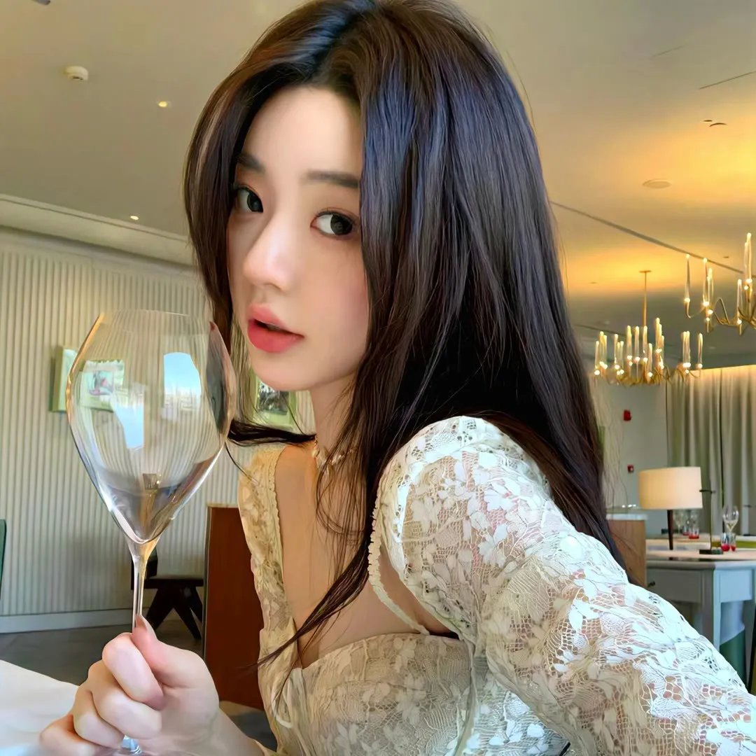红妆问佳人